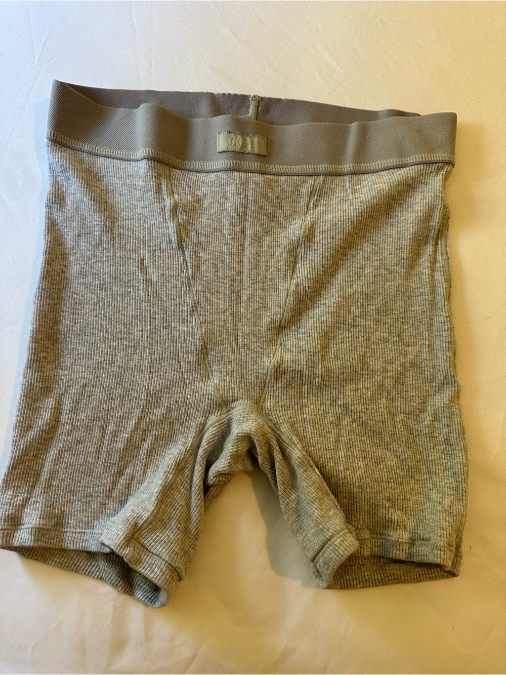 Skims Shorts - Gray